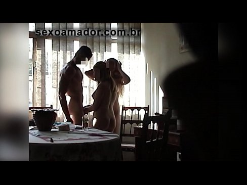 ❤️ Sekss draugi uzaicina milzu vīrieti un sekss trijatā ar viņu ☑ Anāls video pie mums ❌️